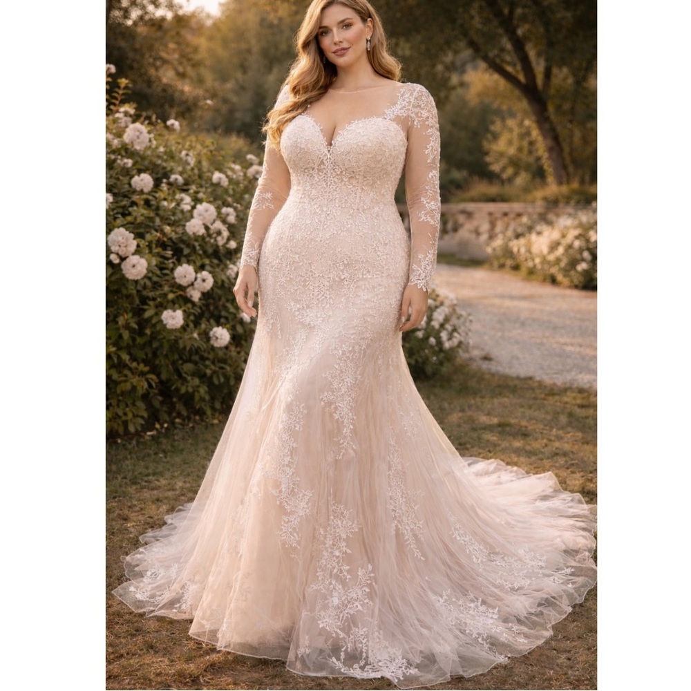 SOLDLOYELOY Ivory Blush Lace Mermaid Button Back Long Sleeve Wedding Dress NWT